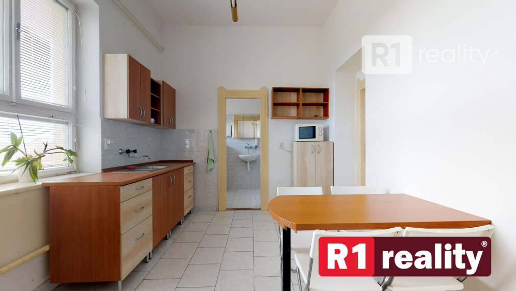 Administratívne, skladovacie priestory / Horná Streda pri Piešťanoch