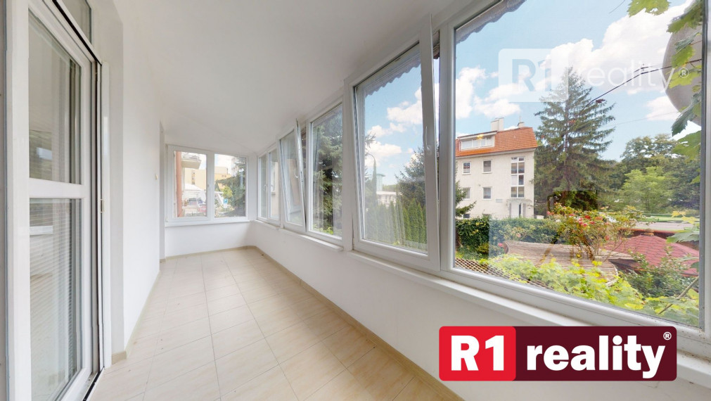 Luxusný zariadený 4 izb, byt / centrum Piešťany