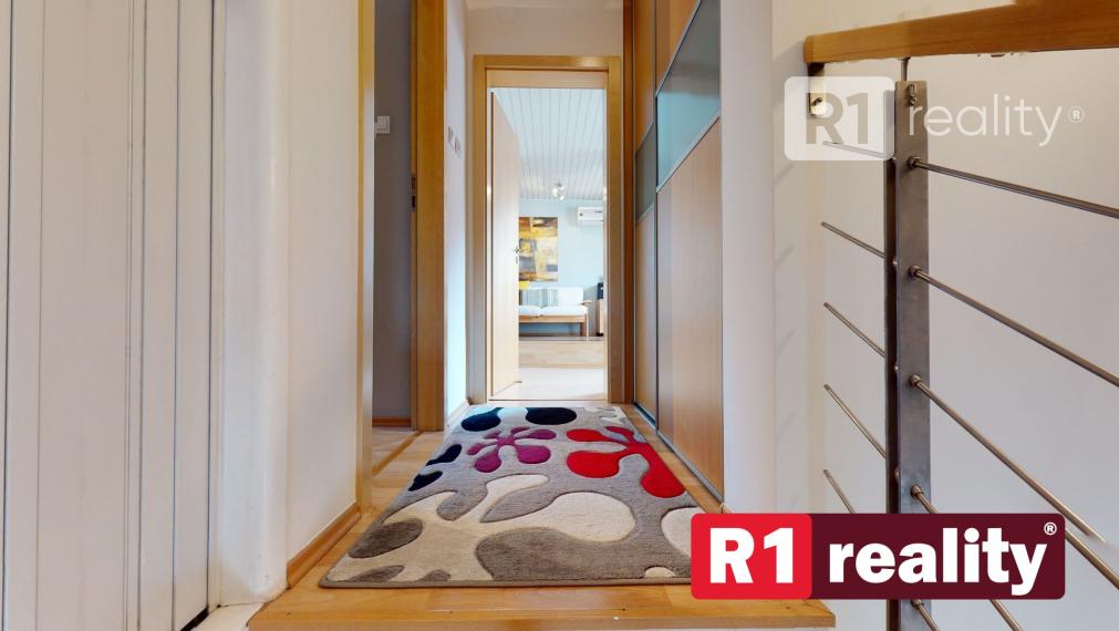Prenájom 4 izb. rodinného domu /120 m2, záhrada 400 m2/ Banka pri Piešťanoch