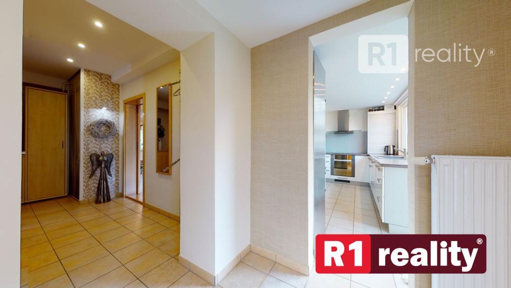 Prenájom 4 izb. rodinného domu /120 m2, záhrada 400 m2/ Banka pri Piešťanoch
