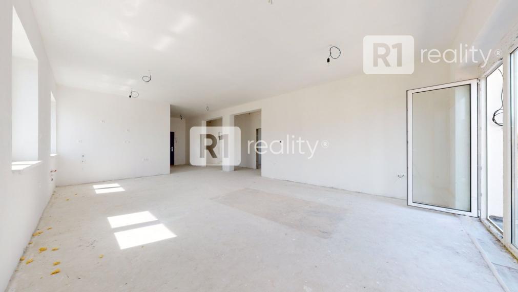 Nový 4 izbový byt E, 114,15 m2+ terasa, parking, SPA REZIDENCE, Banka, okr. Piešťany