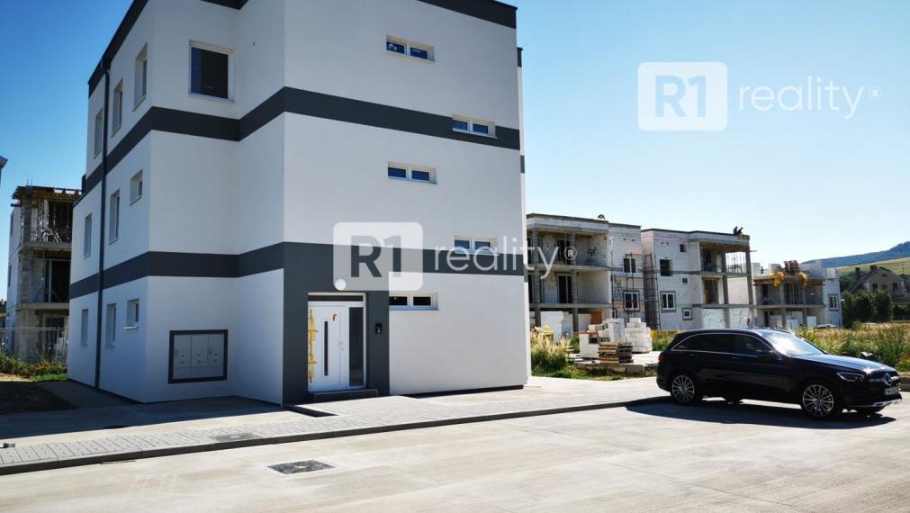 Nový 4 izbový byt E, 114,15 m2+ terasa, parking, SPA REZIDENCE, Banka, okr. Piešťany
