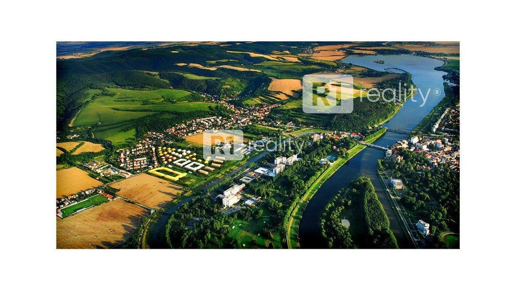 Lukratívny stavebný pozemok (784 m2) / Banka pri Piešťanoch