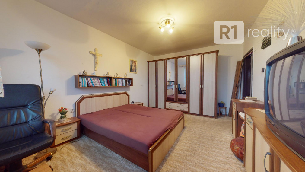 Výborný 3 izb. byt /66 m2, výťah, loggia/ Piešťany