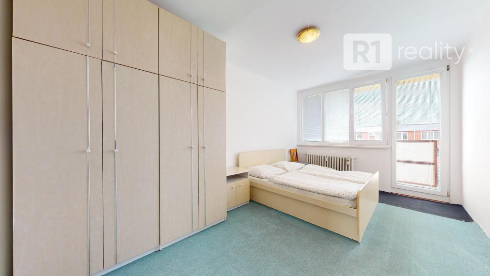 3 izbový byt 70 m2 po čiastočnej rekonštrukcii, výťah, 3x balkón, Piešťany-Prednádražie