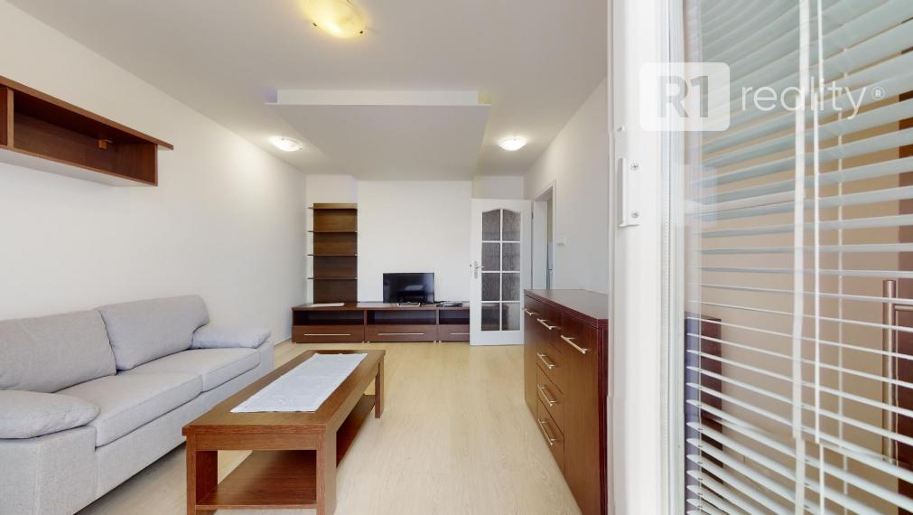 Príjemný 2 izb. byt TEPLICKÁ po kompletnej rekonštrukcii, výťah, balkón / Piešťany