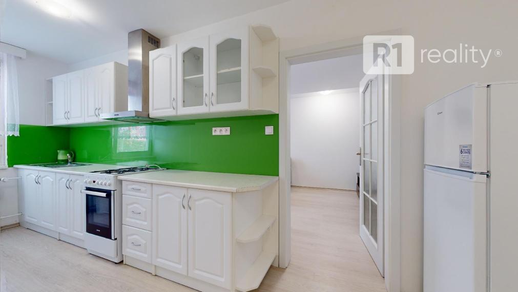 Príjemný 2 izb. byt TEPLICKÁ po kompletnej rekonštrukcii, výťah, balkón / Piešťany