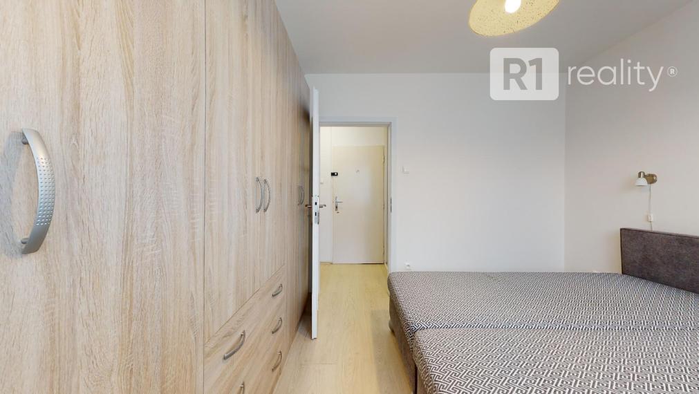 Príjemný 2 izb. byt TEPLICKÁ po kompletnej rekonštrukcii, výťah, balkón / Piešťany