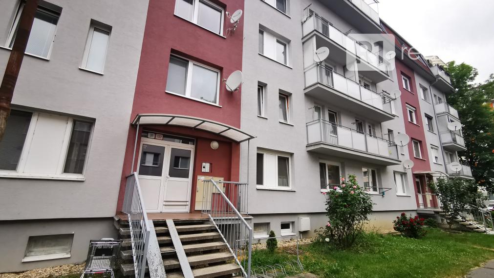 Príjemný 2 izb. byt TEPLICKÁ po kompletnej rekonštrukcii, výťah, balkón / Piešťany