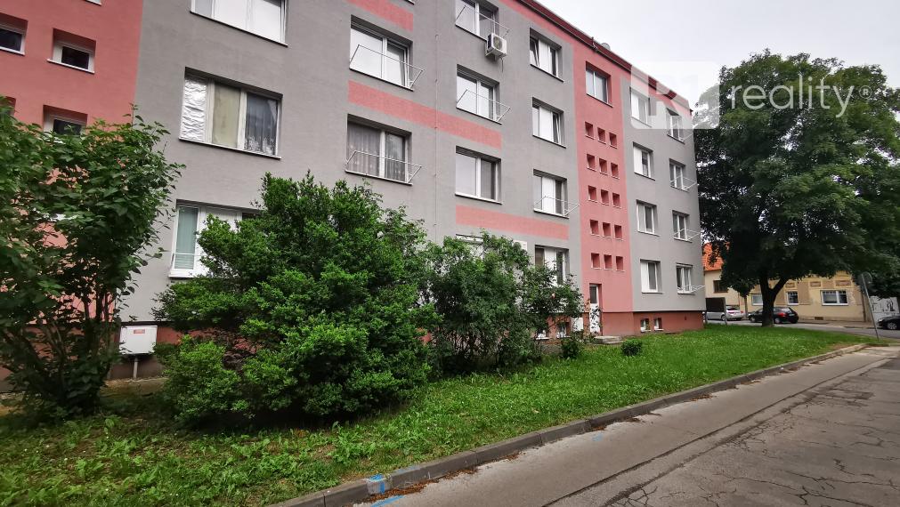 Príjemný 2 izb. byt TEPLICKÁ po kompletnej rekonštrukcii, výťah, balkón / Piešťany