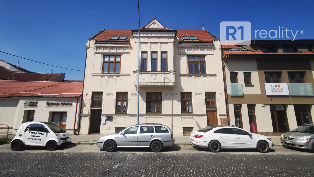 Historická budova / prevádzkový dom v centre mesta Hlohovec