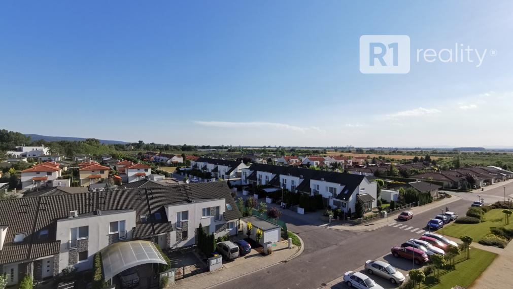 PONUKA LUXUSNÝCH NEHNUTEĽNOSTÍ NA LODENICI PIEŠŤANY 102025