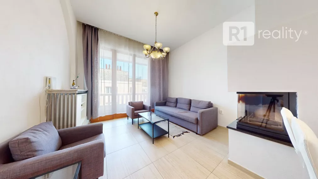 Exkluzívny, zariadený 2 izbový byt s krbom v centre Bratislavy