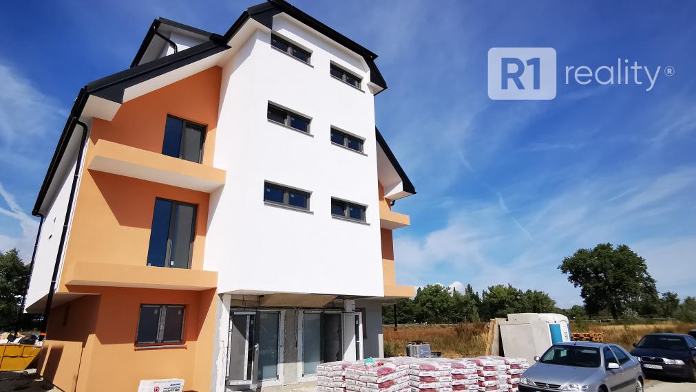 RiverResort Piešťany / Banka