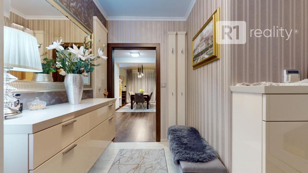 Luxusný 4 izb. rodinný dom / Lodenica Piešťany