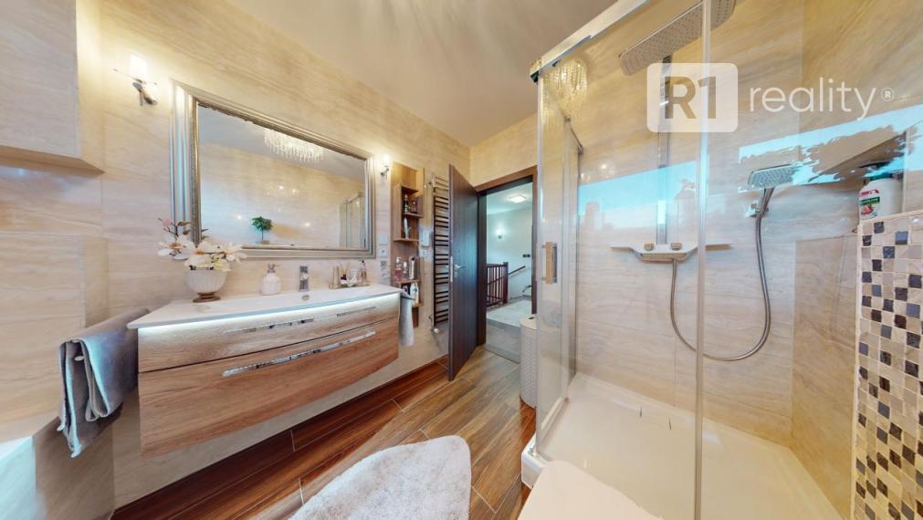 Luxusný 4 izb. rodinný dom / Lodenica Piešťany