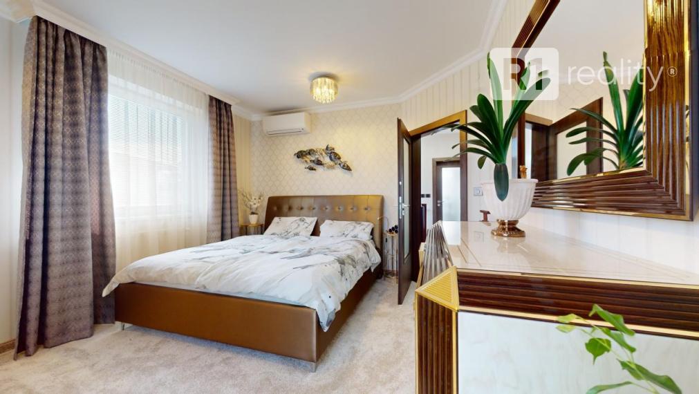 Luxusný 4 izb. rodinný dom / Lodenica Piešťany