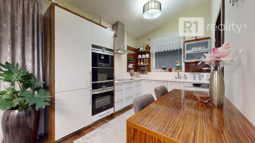 Luxusný 4 izb. rodinný dom / Lodenica Piešťany