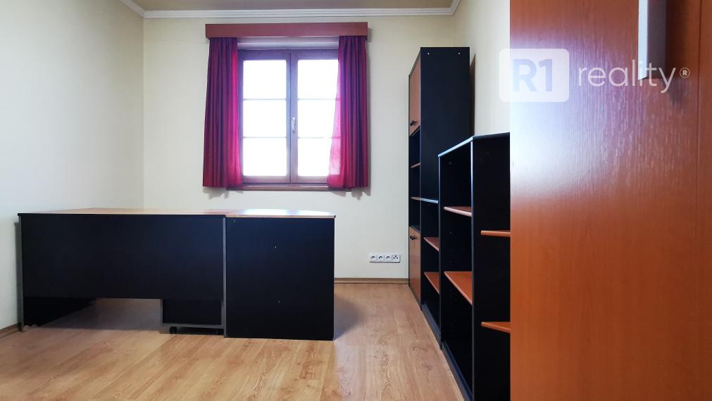 PNBusiness77 Kancelársky priestor NA PRENÁJOM / Centrum Piešťany