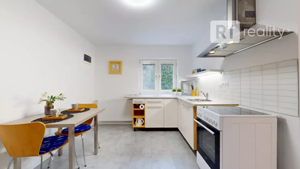 Na prenájom útulný 3 izbový byt v rodinnom dome so záhradou, 72 m2 / Banka