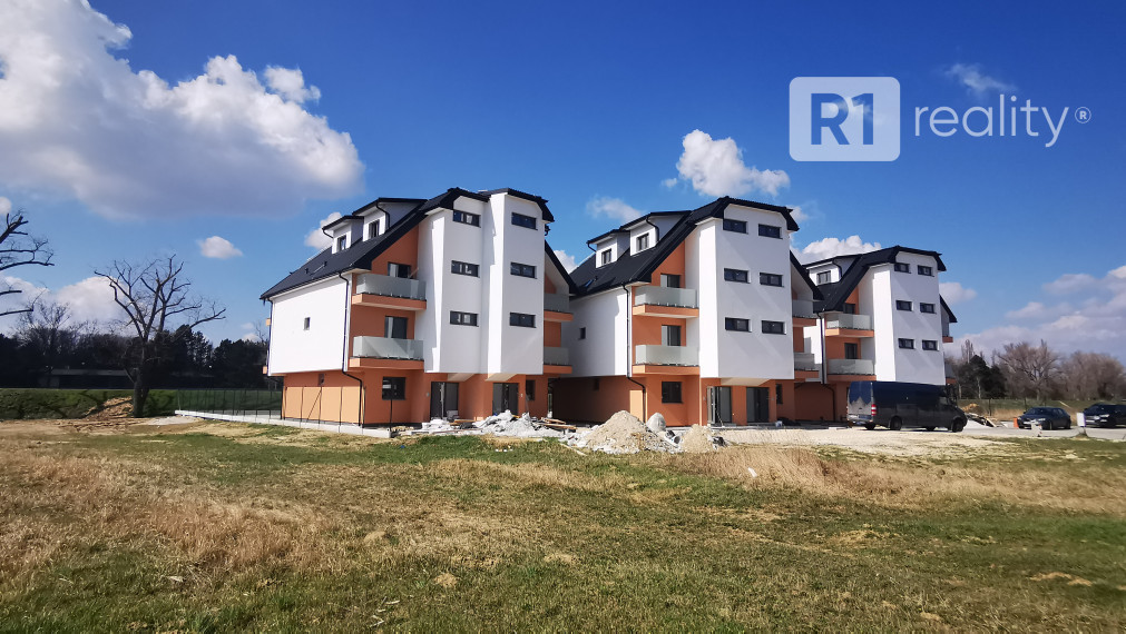 Exkluzívny 4 izb. mezonet s výhľadom na kúpele RiverResort 4AA / Piešťany Banka