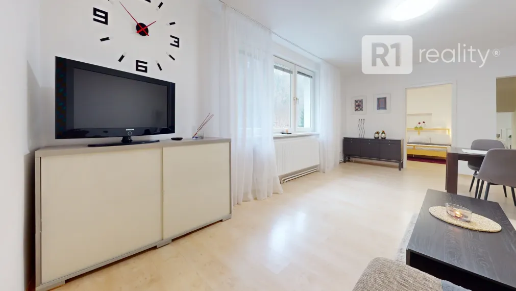 Na prenájom pekný 3 izbový byt v rodinnom dome so záhradou, 72 m2 / Banka