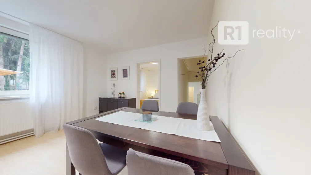 Na prenájom pekný 3 izbový byt v rodinnom dome so záhradou, 72 m2 / Banka