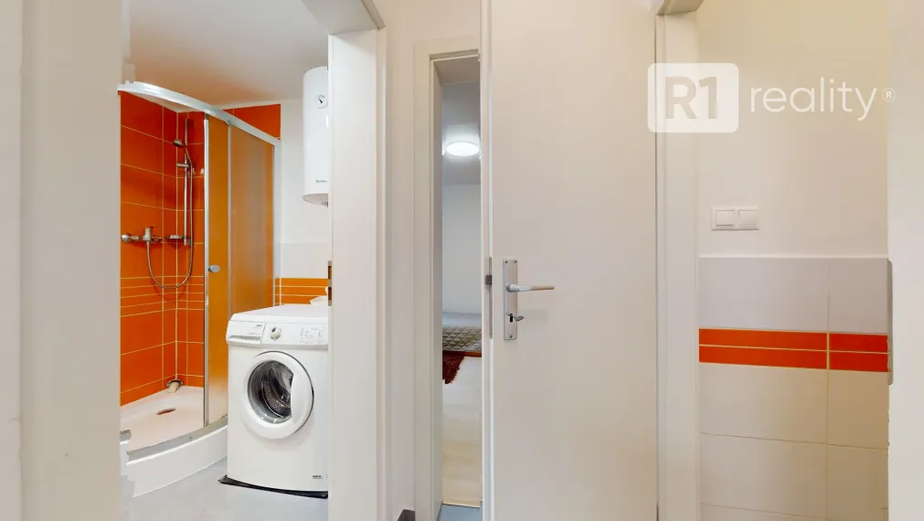 Na prenájom pekný 3 izbový byt v rodinnom dome so záhradou, 72 m2 / Banka