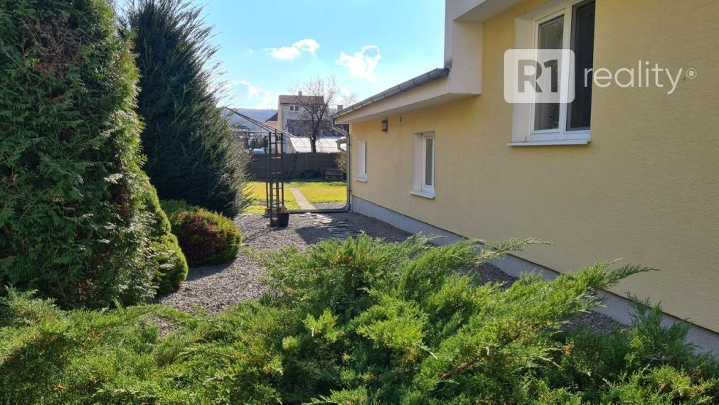 Na prenájom pekný 3 izbový byt v rodinnom dome so záhradou, 72 m2 / Banka