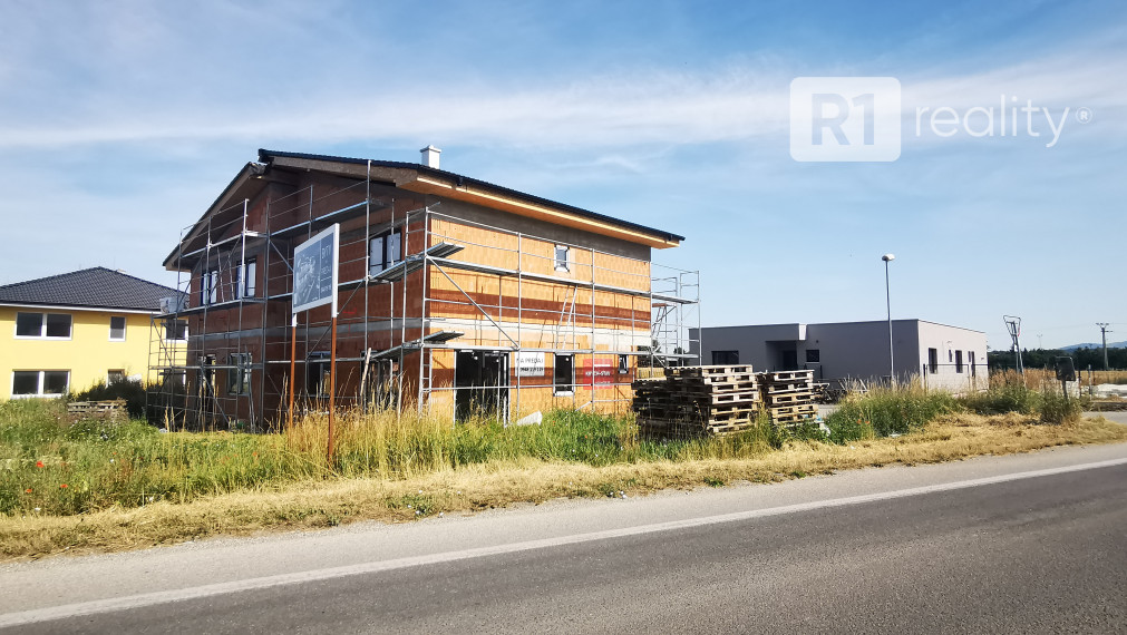 Nový 4 izb. rodinný dom / Banka SPA Piešťany