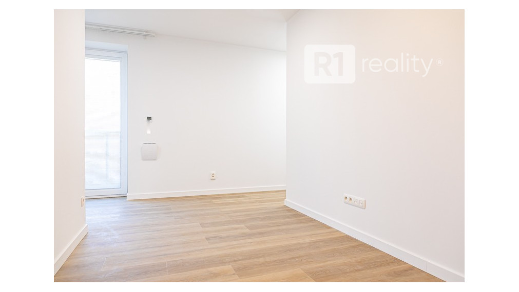 Nový 1 izbový byt 37 m2+ 4 m2 balkón, výťah + parking, Piešťany-centrum