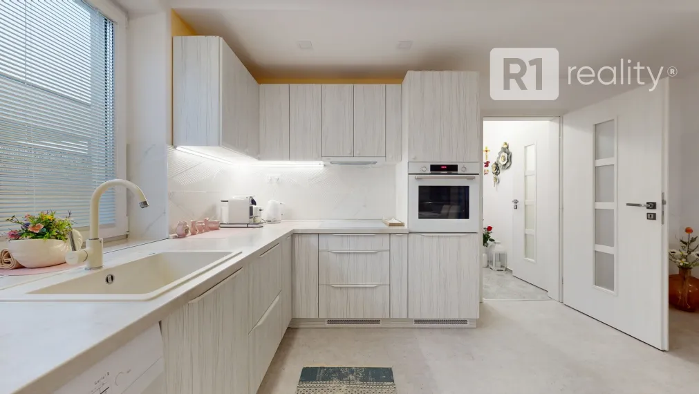 Komfortné 4 izbové bývanie s vlastným pozemkom/dvorom 229 m2 / Banka / SPA Piešťany