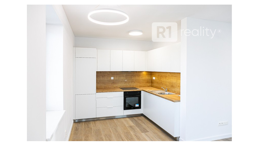 Jedinečný 2 izbový byt 53,2 m2 +2 x balkón, Piešťany-centrum