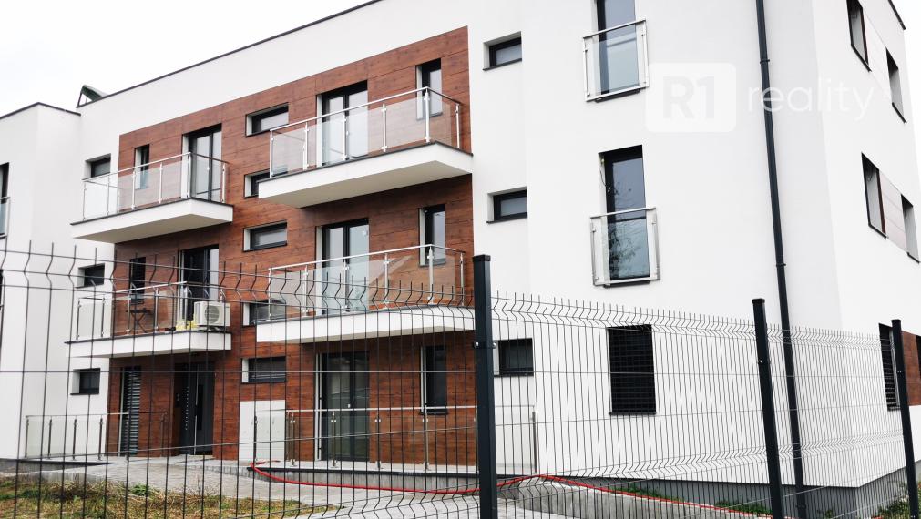Nový 3 izbový byt č.A12 / Banka pri Piešťanoch