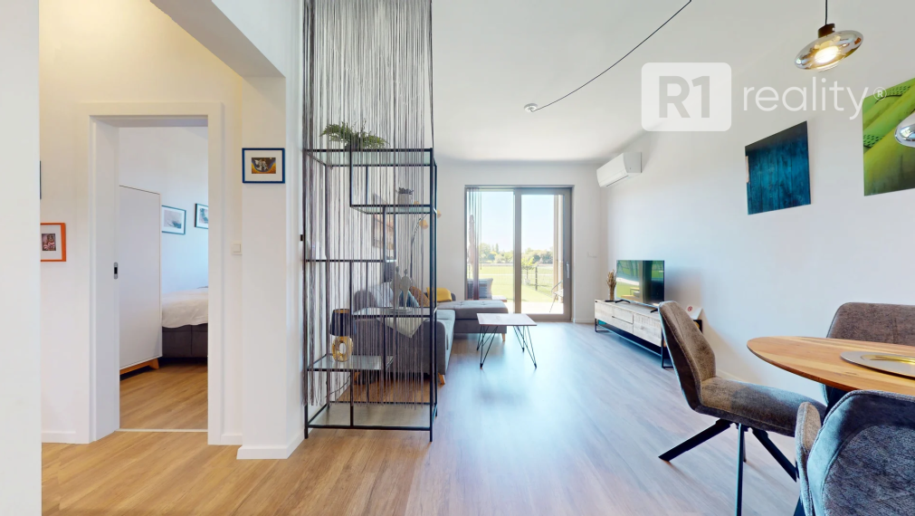 Na prenájom nádherný 2 izbový byt 45 m2 + terasa 15 m2 + 30 m2 predzáhradka / BlueWave Piešťany Banka