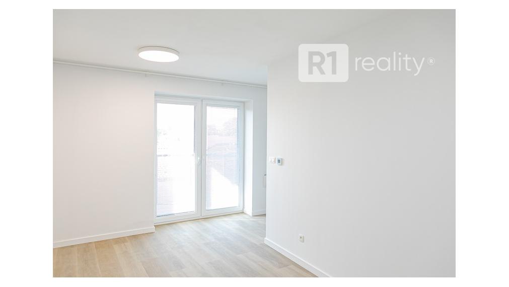 Jedinečný 2 izbový byt 53,2 m2 +2 x balkón, Piešťany-centrum