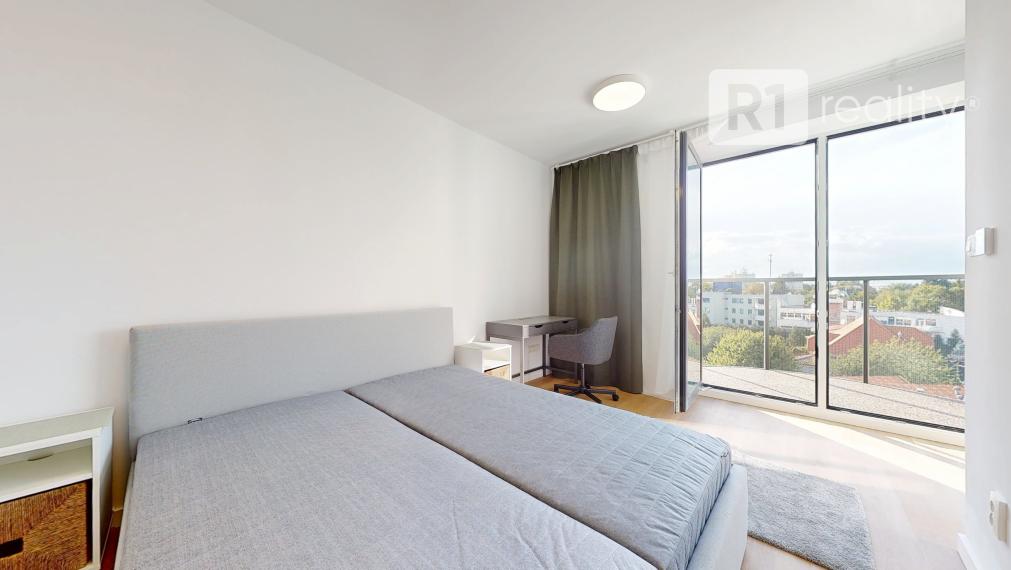 Jedinečný 2 izbový byt 53,2 m2 +2 x balkón, parking, Piešťany-centrum