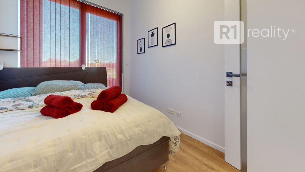 Na prenájom 2 izbový byt 45 m2 + terasa 15 m2 + 30 m2 predzáhradka / BlueWave Piešťany Banka