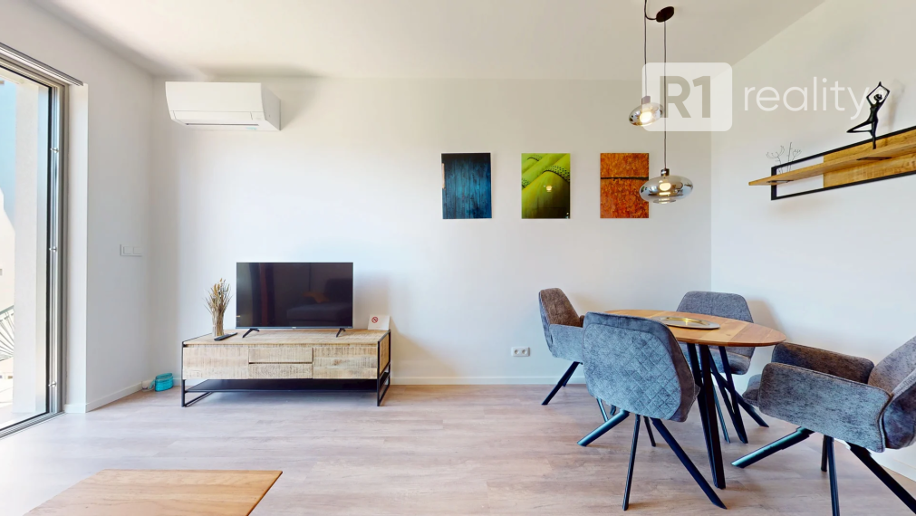 Na prenájom nádherný 2 izbový byt 45 m2 + terasa 15 m2 + 30 m2 predzáhradka / BlueWave Piešťany Banka