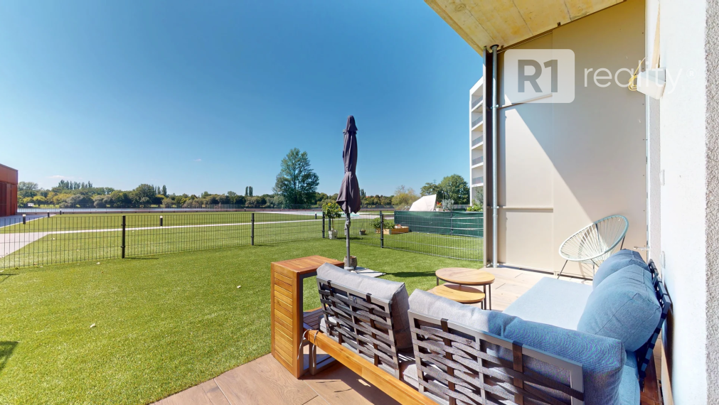 Na prenájom nádherný 2 izbový byt 45 m2 + terasa 15 m2 + 30 m2 predzáhradka / BlueWave Piešťany Banka