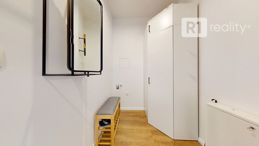 Na prenájom nádherný 2 izbový byt 45 m2 + terasa 15 m2 + 30 m2 predzáhradka / BlueWave Piešťany Banka