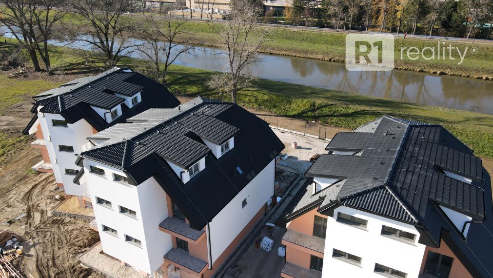 Exkluzívny 4 izb. mezonet s výhľadom na kúpele RiverResort 4AA / Piešťany Banka