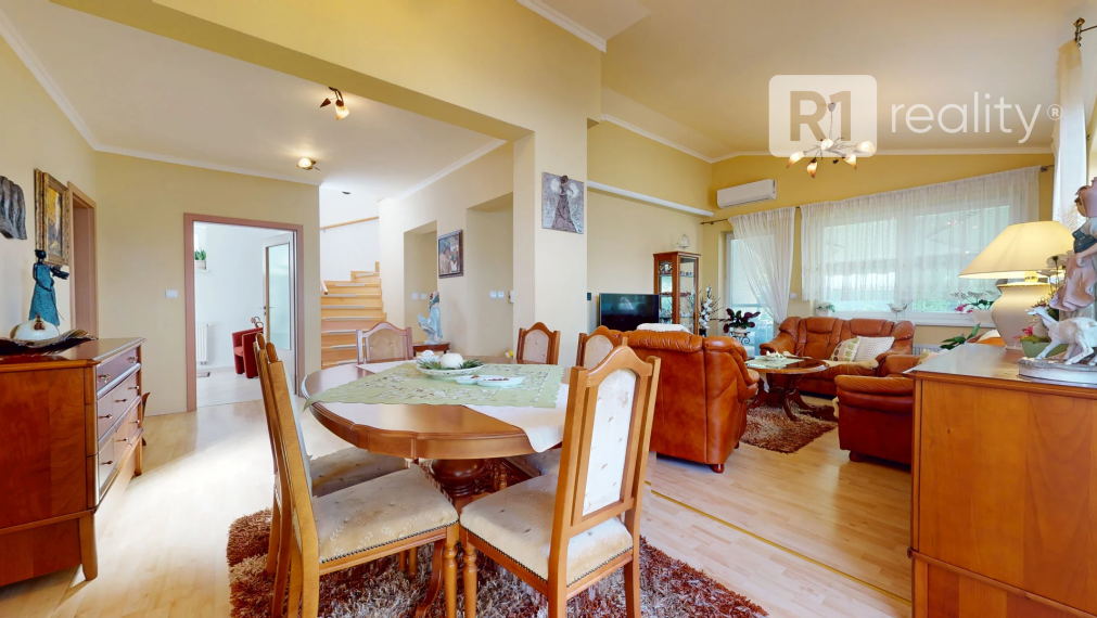 „Ticho, komfort a štýl – bývanie, ktoré má dušu.“ / Rodinný dom Lodenica Piešťany