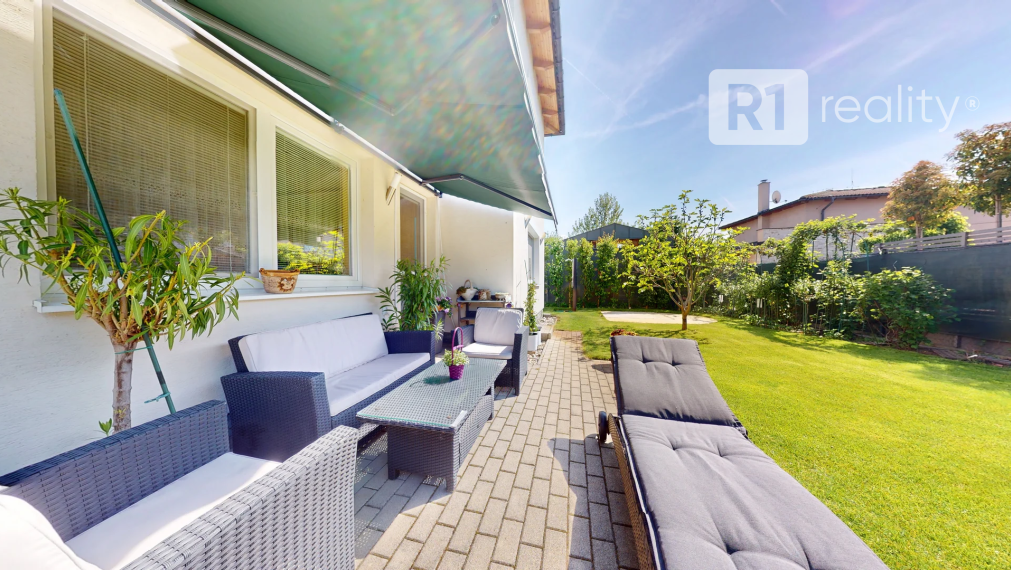 „Ticho, komfort a štýl – bývanie, ktoré má dušu.“ / Rodinný dom Lodenica Piešťany