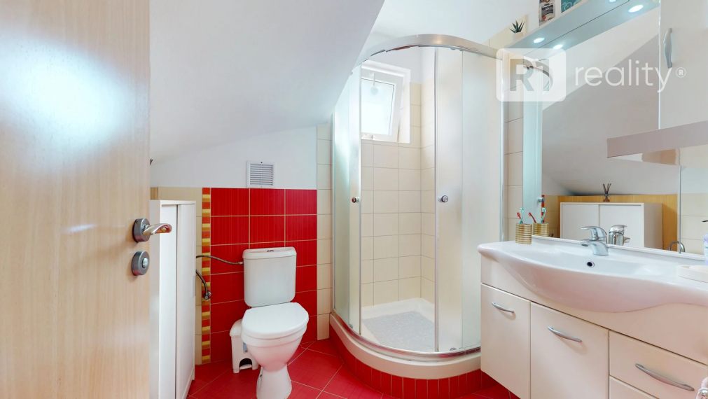 „Ticho, komfort a štýl – bývanie, ktoré má dušu.“ / Rodinný dom Lodenica Piešťany