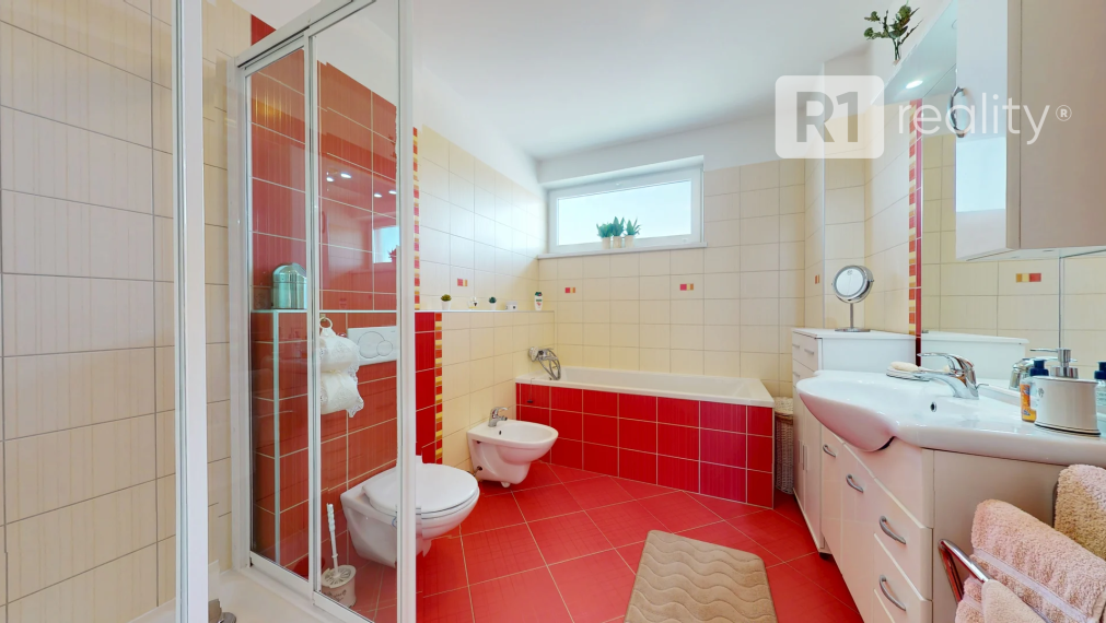 „Ticho, komfort a štýl – bývanie, ktoré má dušu.“ / Rodinný dom Lodenica Piešťany