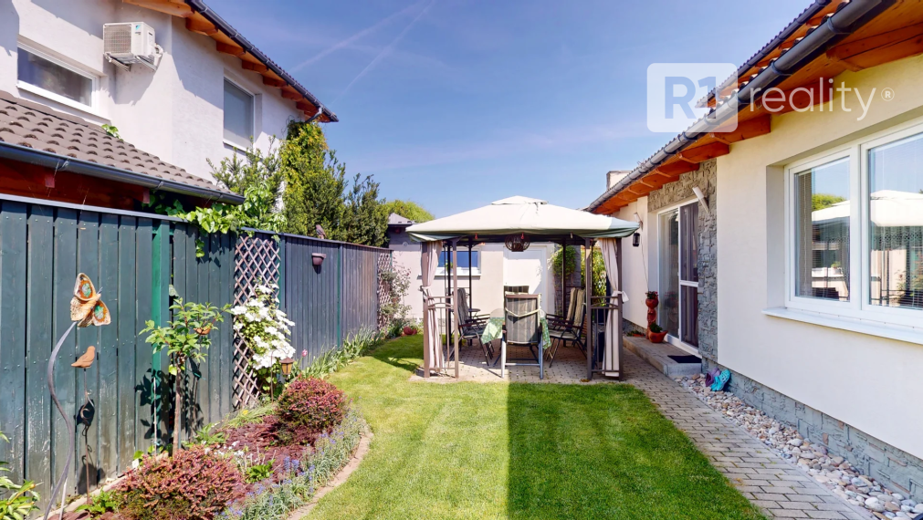 „Ticho, komfort a štýl – bývanie, ktoré má dušu.“ / Rodinný dom Lodenica Piešťany