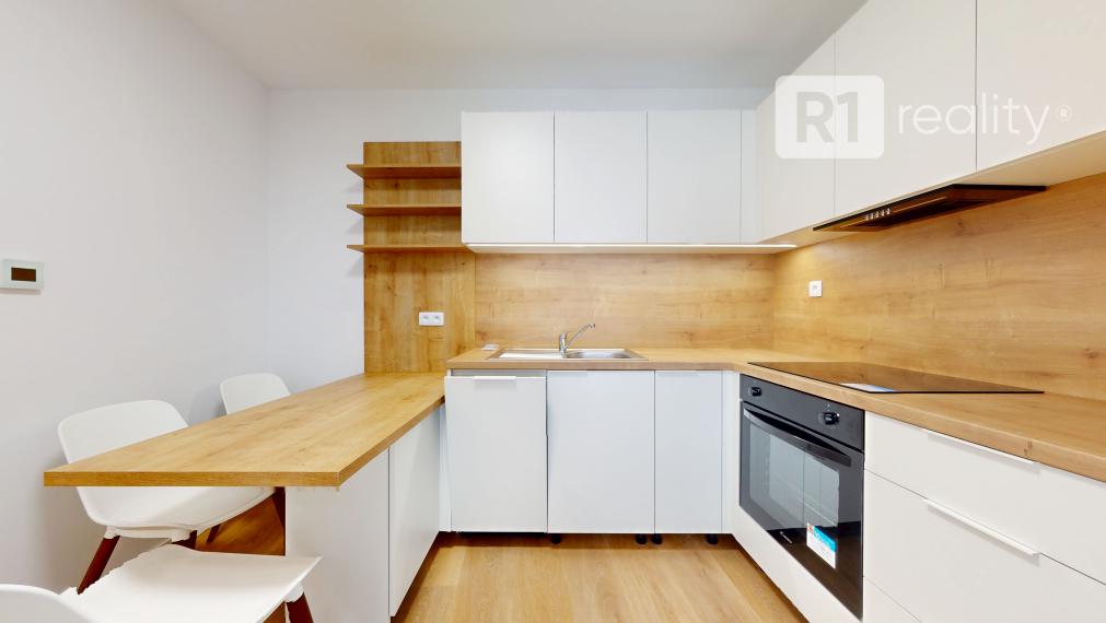 Jedinečný 2 izbový byt 53,2 m2+ 11 m2 terasa + parking, Piešťany-centrum