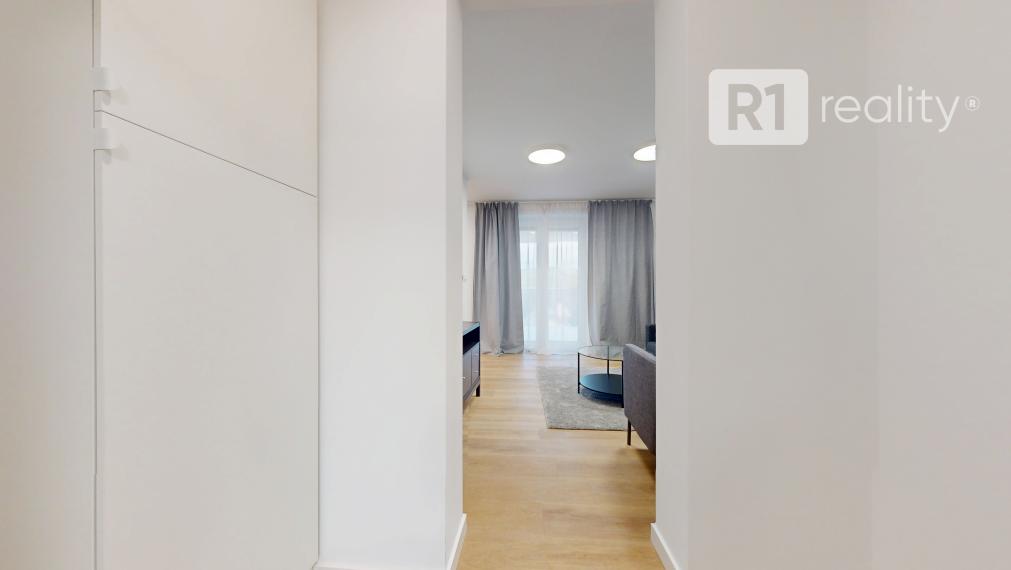 Jedinečný 2 izbový byt 53,2 m2+ 11 m2 terasa + parking, Piešťany-centrum