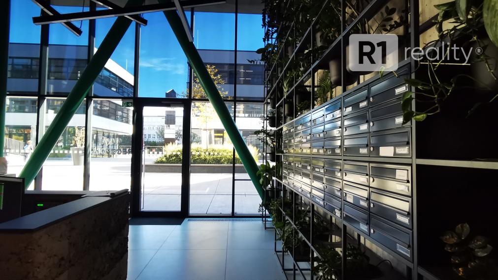 Jedinečný 2 izb. apartmán /V CENE PARKING + PIVNICA/ Bratislava